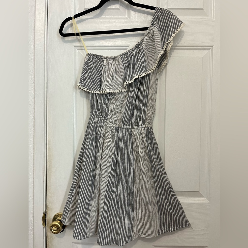 American eagles one shoulder dress